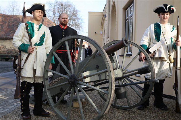 Historický spolek msta Bíliny doprovodil slavnostní otevení opravené...