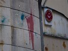 Na turecké velvyslanectví v Moskv zaútoil dav. Na budovu házel kameny,...