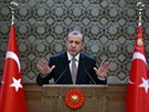 Turecký prezident Recep Tayyip Erdogan bhem projevu v Ankae (27. listopadu...