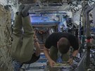 NASA peje astný Den díkvzdání prostednictvým svých hodujících astronat.