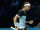 panlský tenista Rafael Nadal v duelu Turnaje mistr s krajanem Davidem...