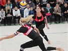 Barbora Hermannová (vpravo) a Markéta Sluková na mistrovství stední Evropy v...