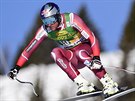 Norský lya Aksel Lund Svindal se ízí za triumfem v superobím slalomu v Lake...