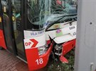 Nehoda trolejbusu na autobusovém terminálu v Hradci Králové.