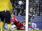 VELKÁ CHVÍLE. Zlatan Ibrahimovic, rodák z Malmö, dává gól na hiti Malmö.