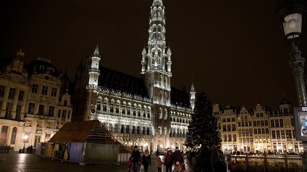 Centrum Bruselu v dob platnosti vjimench protiteroristickch opaten (21.11.2015)