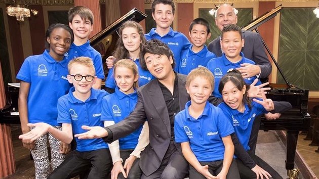 Malí pianisté z celého světa se setkali ve Vídni s Lang Langem