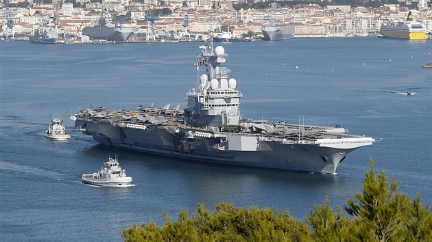 Letadlov� lo� Charles de Gaulle