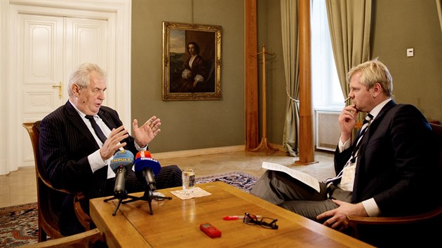 Prezident Miloš Zeman během rozhovoru pro MF DNES (25. listopadu 2015)