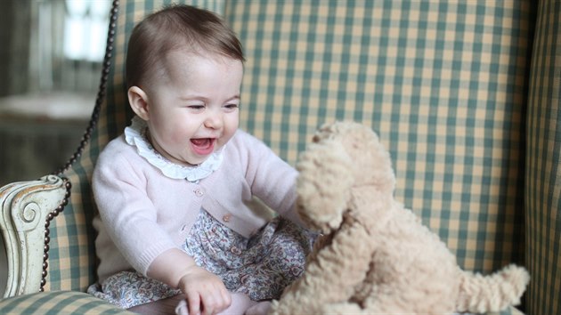 Princezna Charlotte na snímku, který v listopadu 2015 vyfotila její matka.