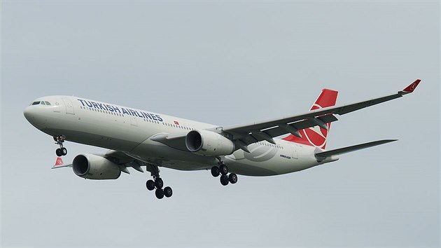 Airbus A330 spolenosti Turkish Airlines, kter v nedli nouzov pistl v Kanad.