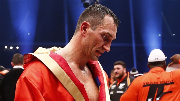 Smutek bývalého šampiona. Vladimír Kličko vstřebává porážku s Tysonem Furym.