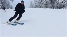 První lyžaři nové sezony na sjezdovce Anděl na vrcholu Černé hory