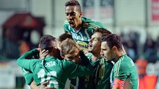 RADOST V ZELENÉM. Fotbalisté Bohemians porazili na domácím hiti Ostravu 3:1 a...