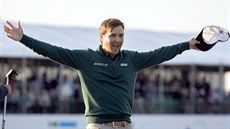 Kevin Kisner slaví triumf na turnaji na Sea Island.