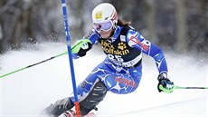 Slovenská lyaka Petra Vlhová na trati slalomu Svtového poháru v Aspenu.
