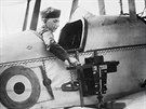Letecká fotografie za první svtové války (Britský pilot, 1916)