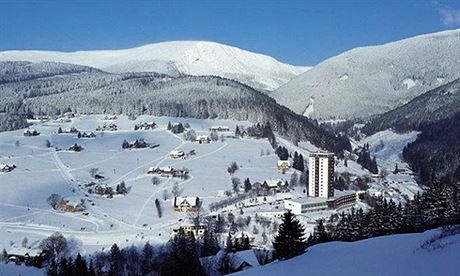 Speciální slevové karty vydává svým hostm ada hotel a penzion v Peci pod...