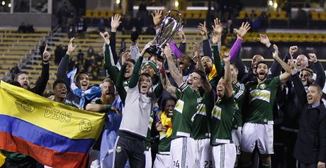 Fotbalisté týmu Portland Timbers se radují z triumfu v zámoské MLS.