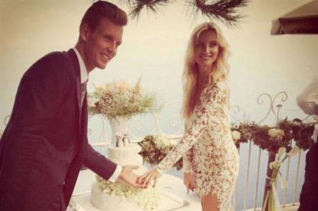 Tom Berdych a Ester Storov se vzali 16. ervence 2015.