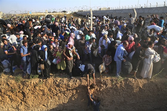 Uprchlíci na hranicích Sýrie a Turecka (listopad 2015)