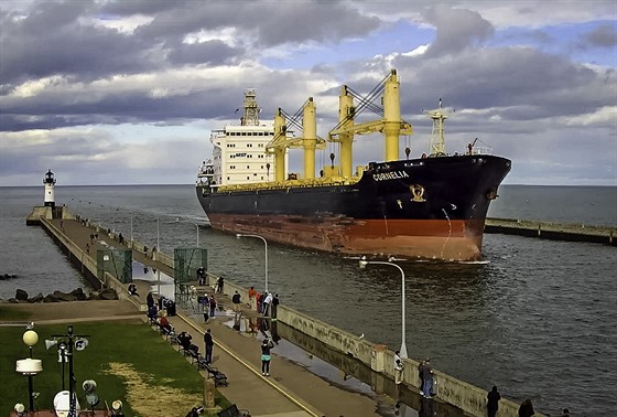 Snímek nákladní lodi Cornelia z kvtna 2015