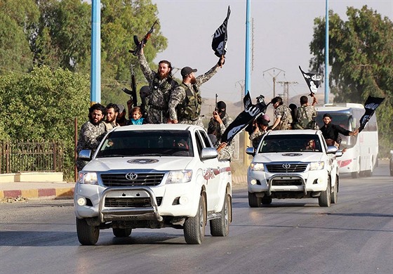 Toyoty ve službách bojovníků Islámského státu
