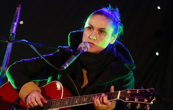 K hvězdám letošního Mámení patří Lenka Dusilová, nositelka Ceny Akademie populární hudby Zpěvačka roku.  