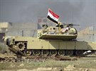 Irácké jednotky v boji proti Islámskému státu u Ramádí (21. listopadu 2015)