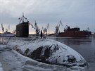 Ruská ponorka Rostov na Donu v petrohradských docích. Archivní snímek