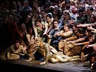 Scéna z Verdiho opery Jana z Arku v milánské La Scale