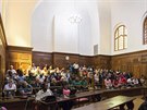 Soud uznal Pistoriuse vinným z vrady pítelkyn (3. prosince 2015)