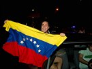 Madurovi socialisté uznali poráku ve volbách. Lidé v ulicích slaví (6....