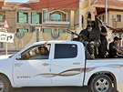 Bojovníci na hlídce v iráckém mst Ramádí