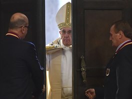 pape, svatá brána
