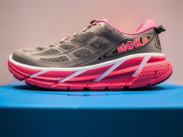 TEST: Hoka One One Clifton 2 - nejleh a nejmk objemov silnin bota na...