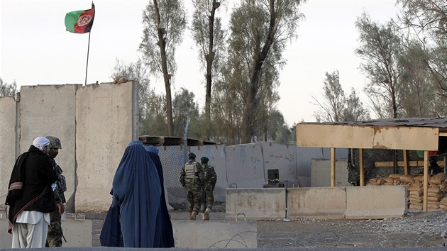 Letit v jihoafghnskm mst Kandahr bylo v uplynulch hodinch svdkem boj mezi Talibanem a bezpenostnmi slokami (9. prosince 2015)