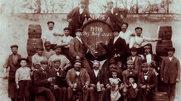 Někdejší pivovarský tým v Chocni.