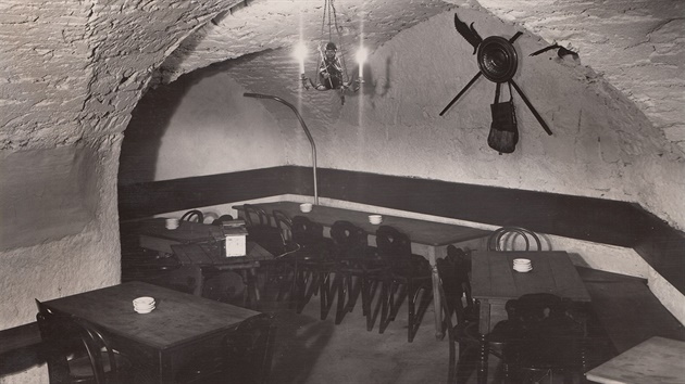 Útulný výklenek jedné z restauraních místností otevených v roce 1930. Archiv...