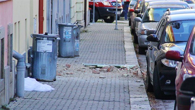 V eskobudjovick ulici U T lv vybouchla propan-butanov lahev. Jeden obyvatel domu musel bt dopraven s popleninami do nemocnice (6. prosince 2015).