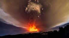 V Itálii se po dvou letech probudila k životu sicilská sopka  Etna. V noci na...