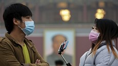Peking bojuje se smogovým zneitním, kanadská firma z toho profituje.