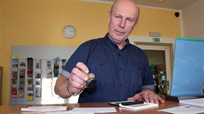 Ú�edník Je�í�kovy po�ty v �elezné Rud� Václav �ebelík.