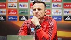 Plzeňský kouč Karel Krejčí na tiskové konferenci před zápasem s Villarrealem
