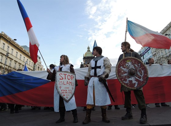 Protestní akce na Václavském námstí v Praze (12. prosince 2015)