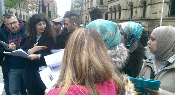Migranti ze vech kout svta se v Manchesteru uí, jak ít v Evrop
