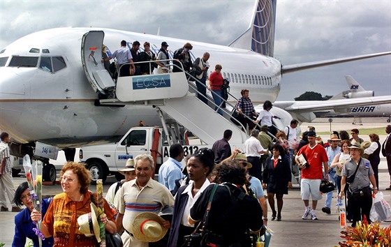 V listopadu 2001 pistálo na Kub letadlo americké spolenosti Continental...
