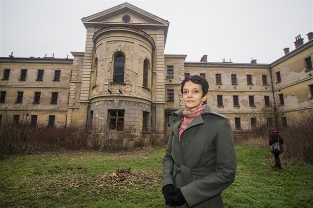 Neela Winkelmannová si p�i své náv�t�v� prohlédla v�znici v Uherském Hradi�ti.