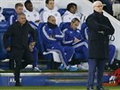 Josému Mourinhovi letoní sezona na lavice Chelsea vbec nevychází. Naopak...