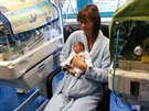 Matka porodila v plzeské Fakultní nemocnici trojata